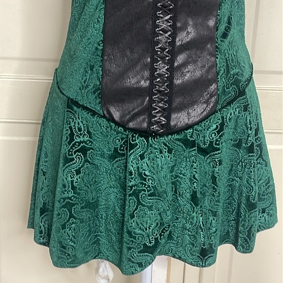 Spirit Woodland Huntress Emerald Green Corset Sleeveless Velvety Top, Size M - Picture 3 of 9